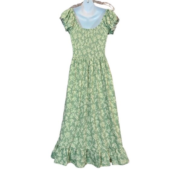 Ever After Green Floral Smocked Dress Size Medium - Picture 1 of 4